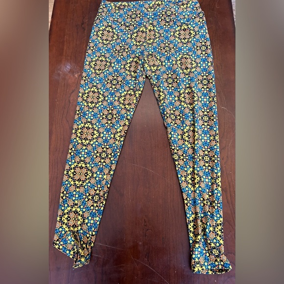 LuLaRoe Leggings - Picture 2 of 2